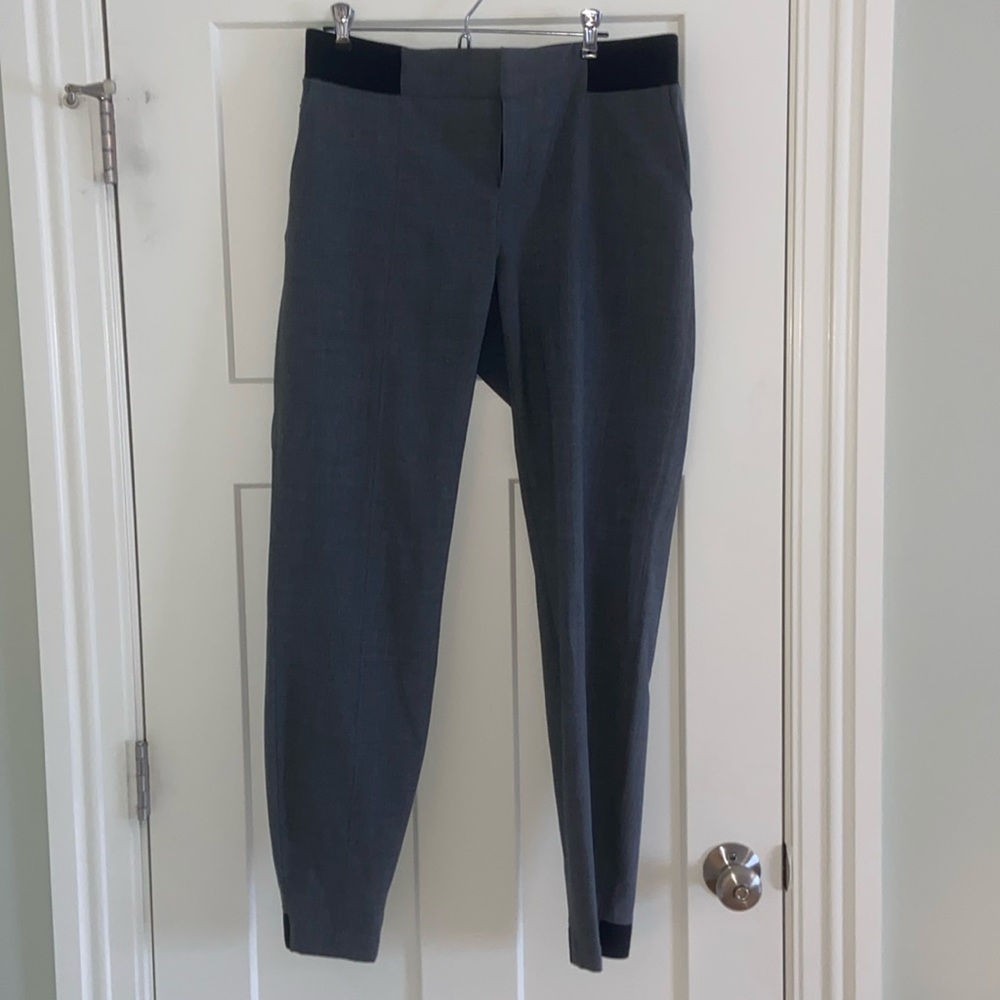 Athleta Woman’s Trousers - Excellent pre-owned.